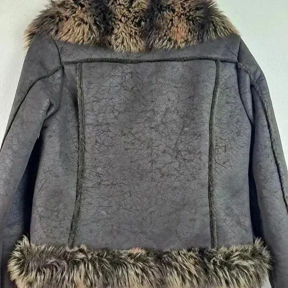 New York Classic Faux fur Jacket Size Medium - Picture 9 of 13